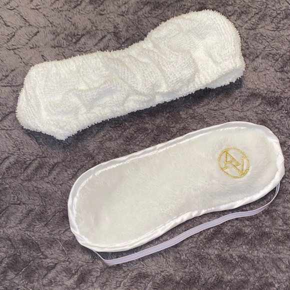 ⭐️ Adrienne Vittadini Robe ⭐️ - Picture 7 of 9